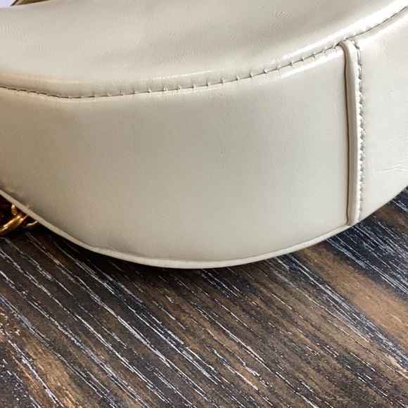 Kurt Geiger London
Small Chelsea Chain Strap Hobo Crossbody Bag NWT - Picture 5 of 12